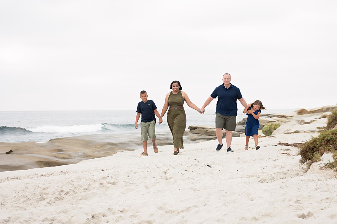 san diego family at windansea, san diego family photographer, lauren v photography